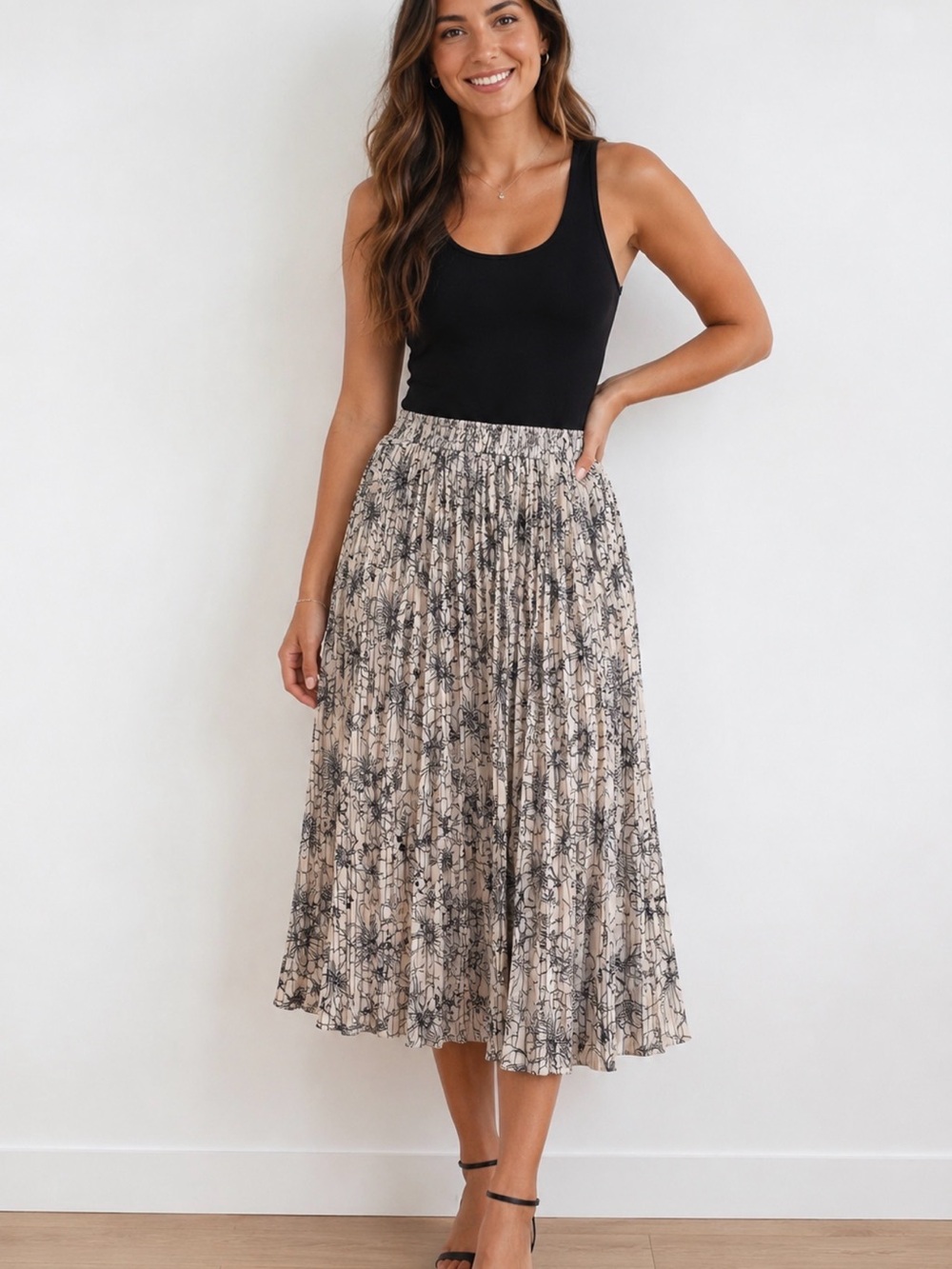 Alice blue pleated skirt cream with floral L